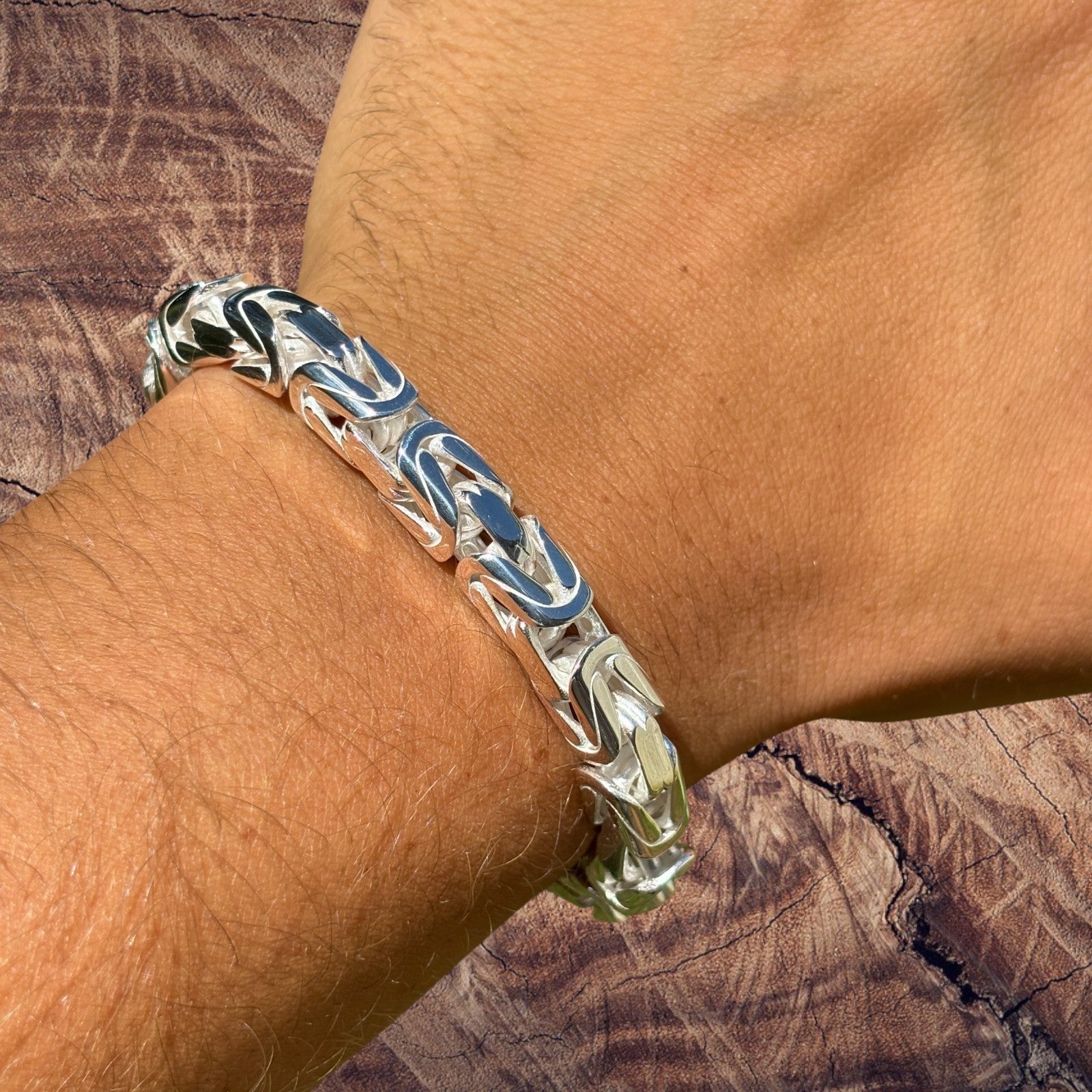 925 Sterling Silver 8mm Byzantine W. Box Clasp Bracelet