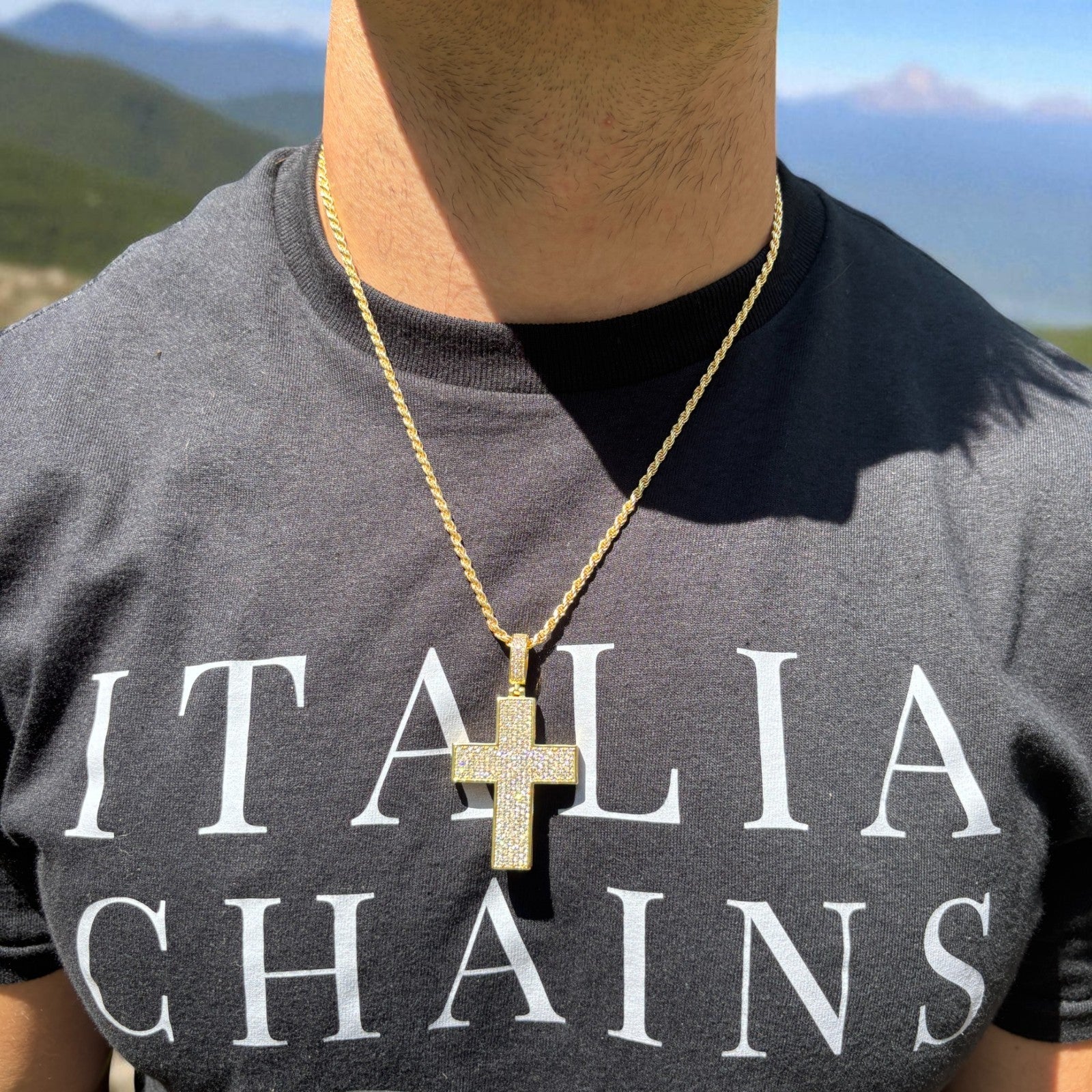 925 Sterling Silver 3D Cross Pendant With Moissanite - Medium