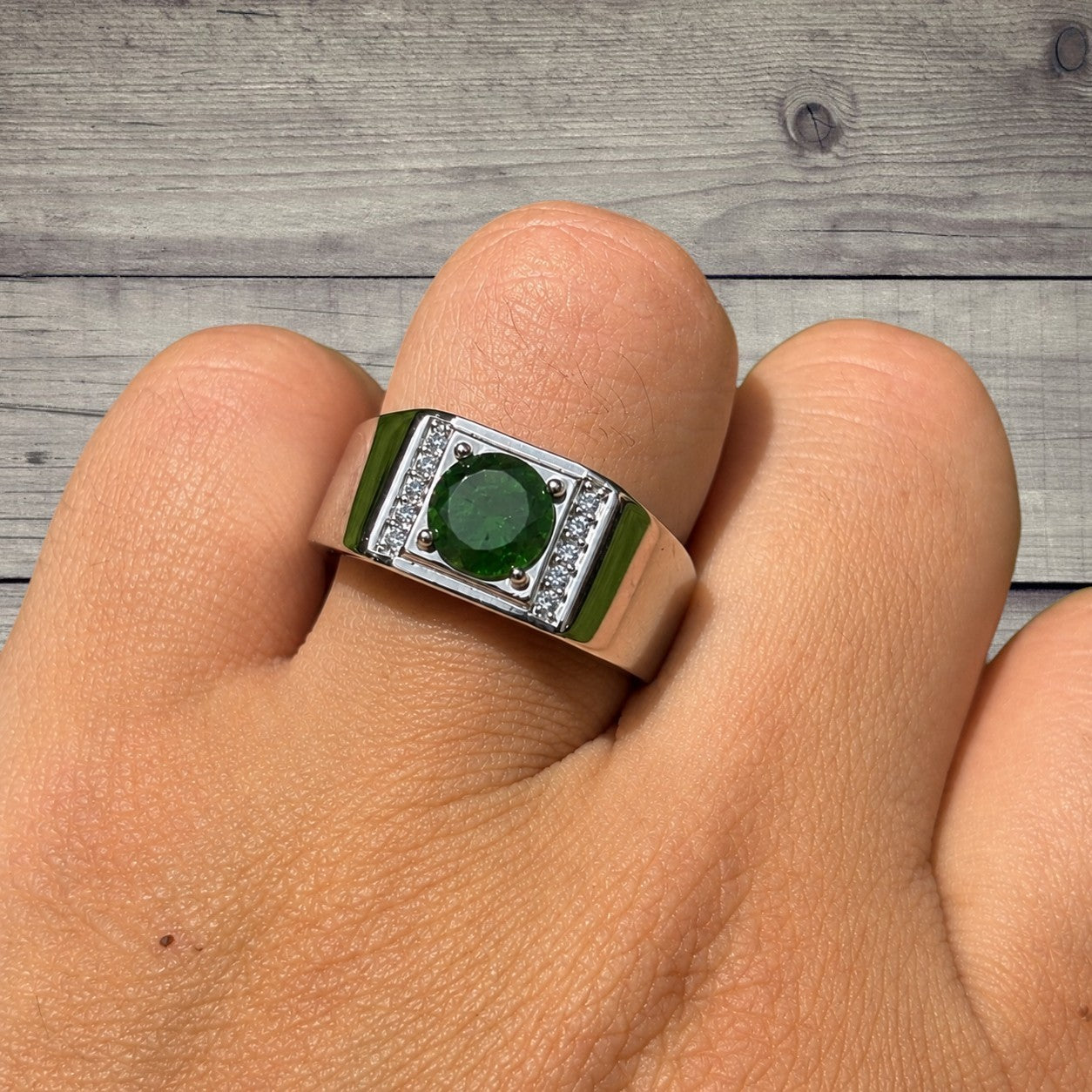 925 Sterling Silver Round Green Emerald Stone Ring With Moissanite