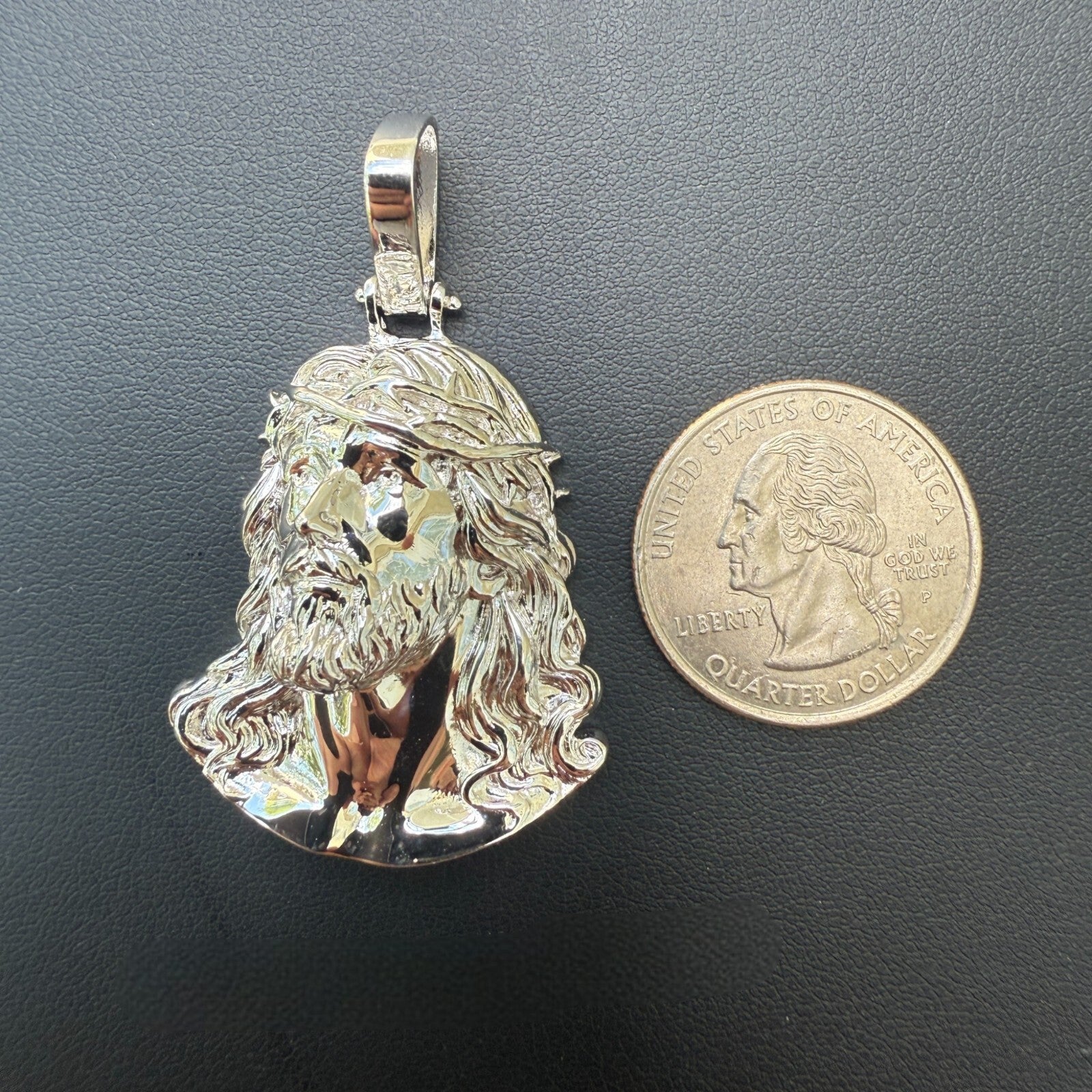 Colgante de la Pasión de Cristo Jesús en plata de ley 925 (tamaño mediano)