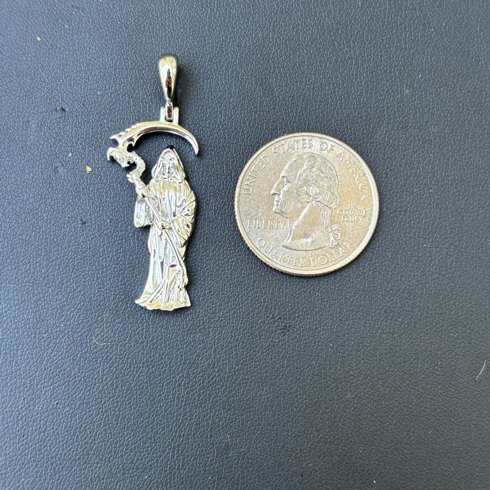 Pendentif Faucheuse en argent sterling 925 Santa Muerte