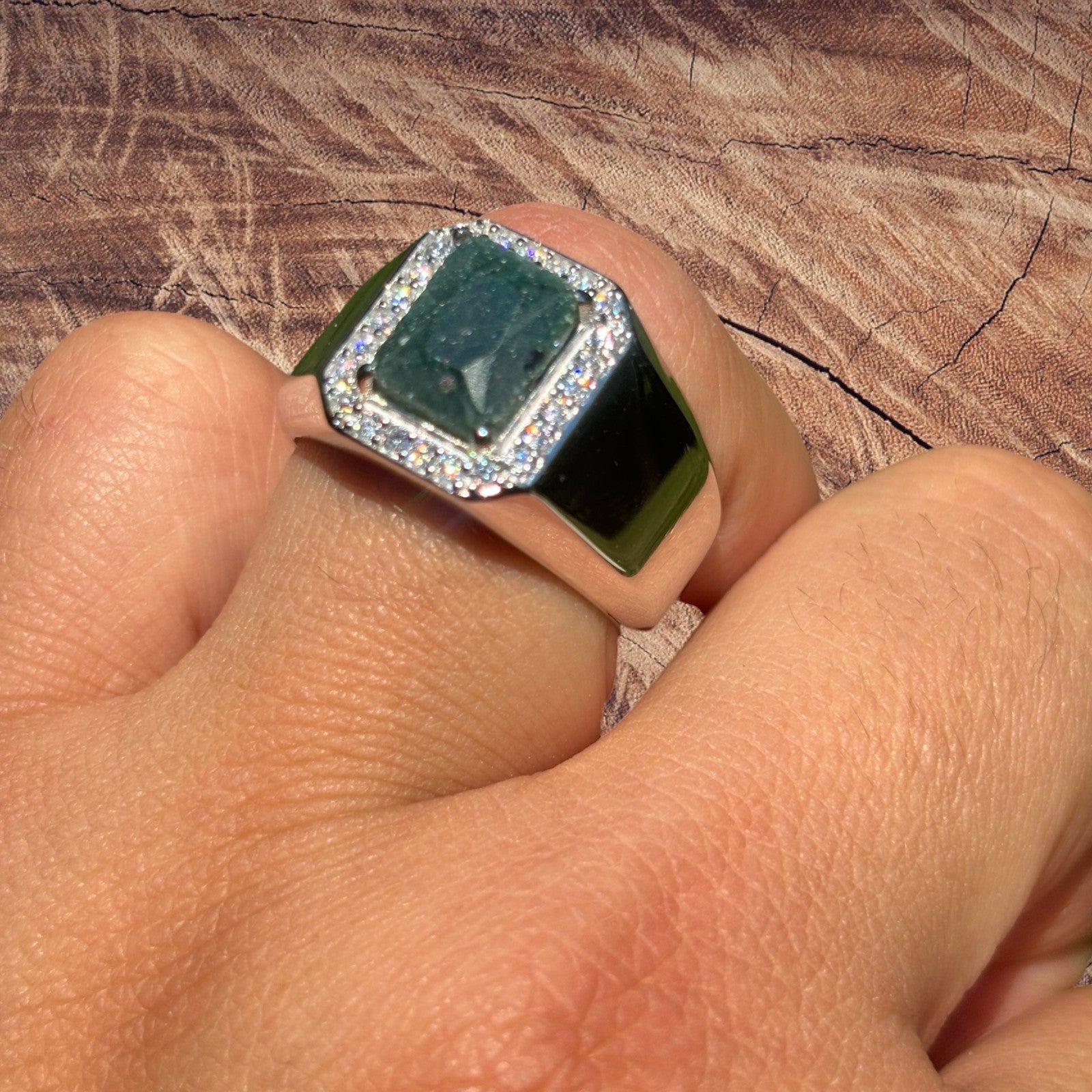 925 Sterling Silver Green Emerald Stone Ring With Moissanite
