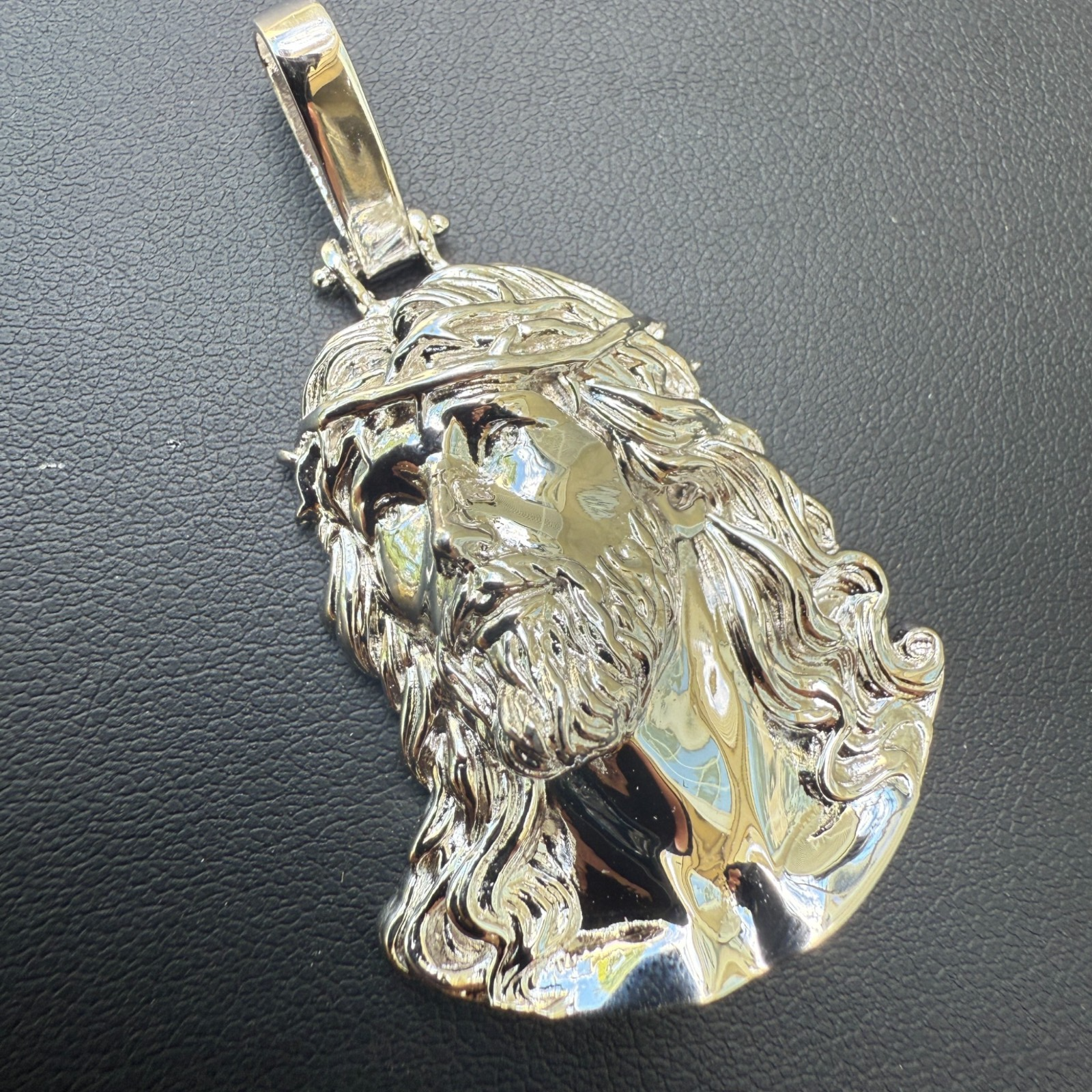 Colgante de la Pasión de Cristo Jesús en plata de ley 925 (tamaño mediano)