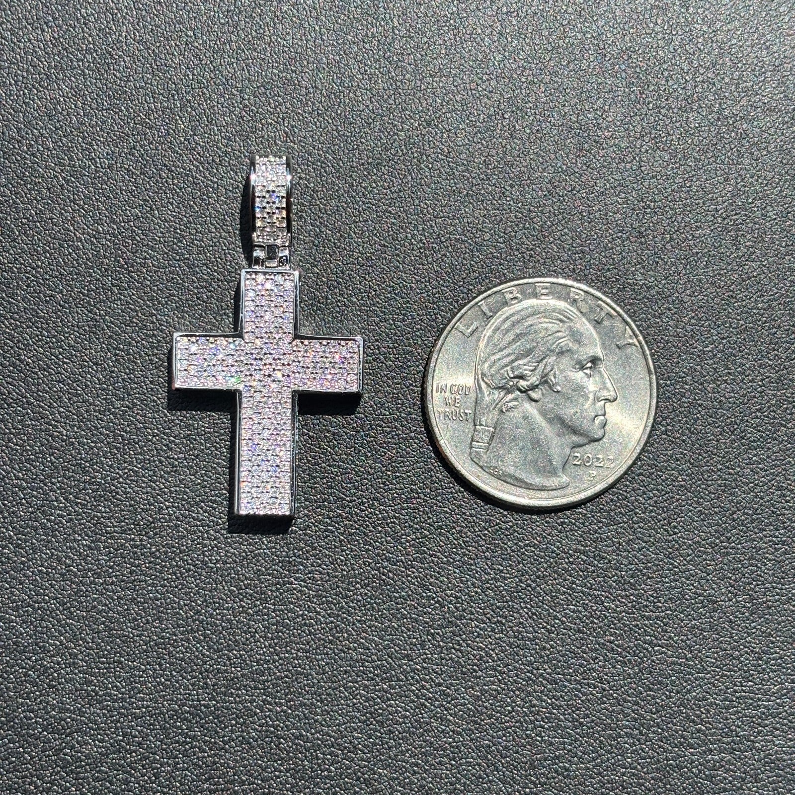 925 Sterling Silver 3D Cross Pendant With Moissanite - Small