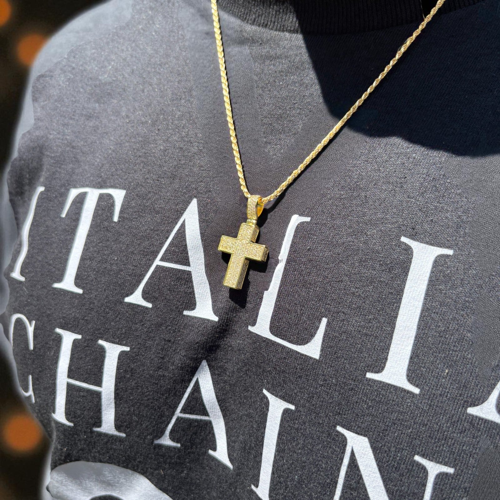 925 Sterling Silver 3D Cross Pendant With Moissanite - Small
