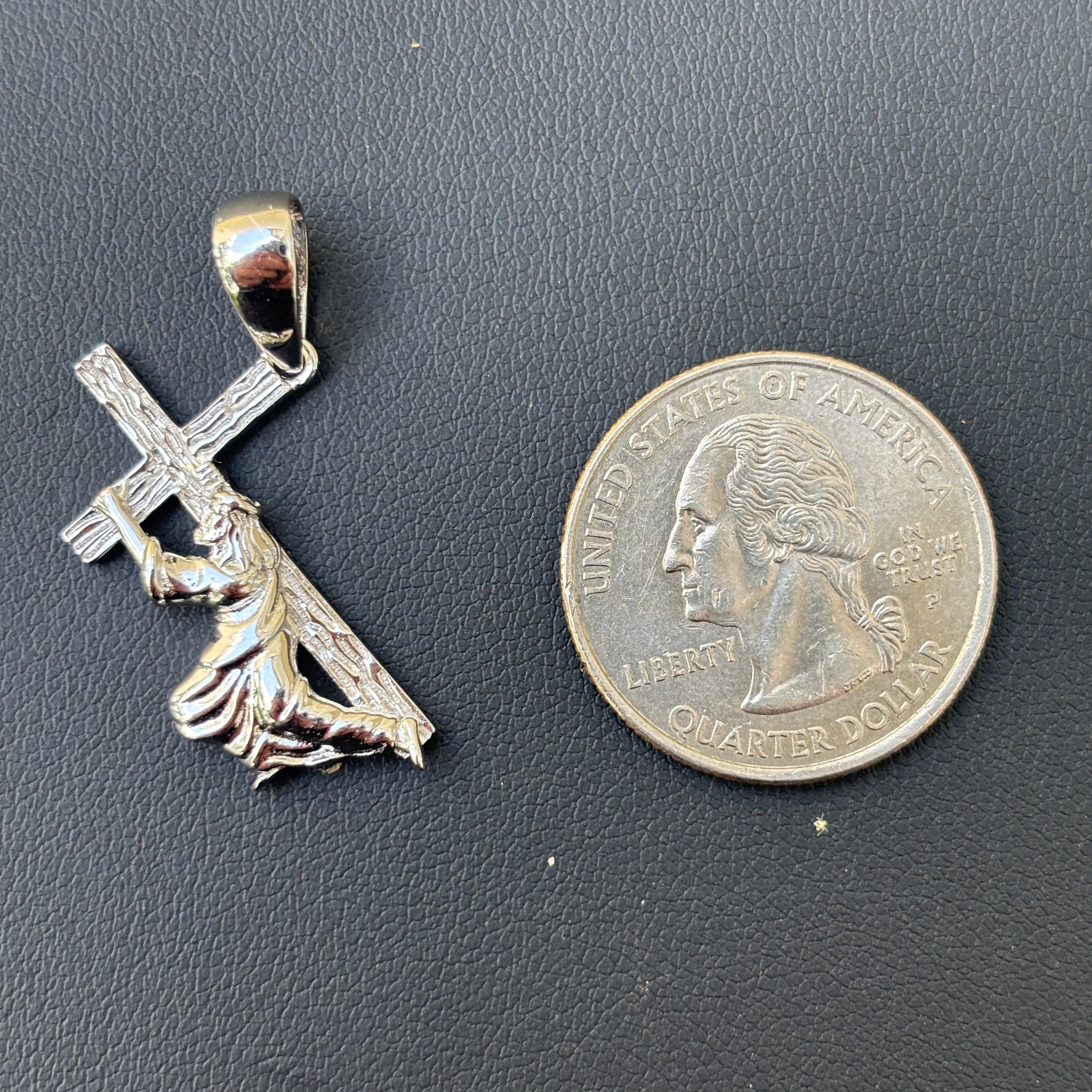 Pendentif Jésus portant une croix en argent sterling 925 - Petit