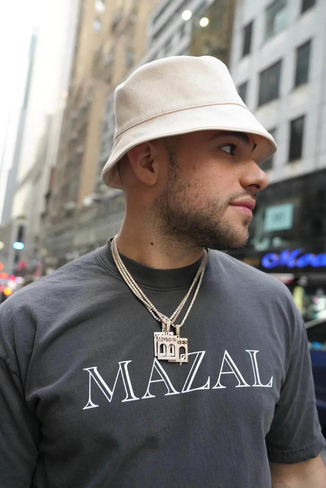 Moses the jeweler net worth