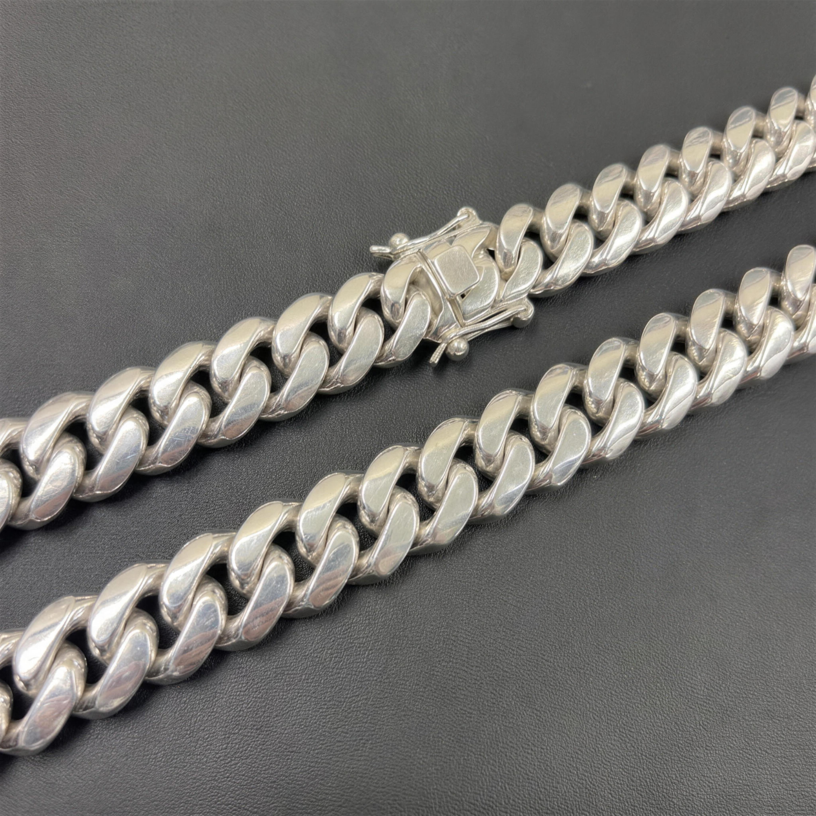 c630f449-9dcc-4d95-8726-67de3dd679a4