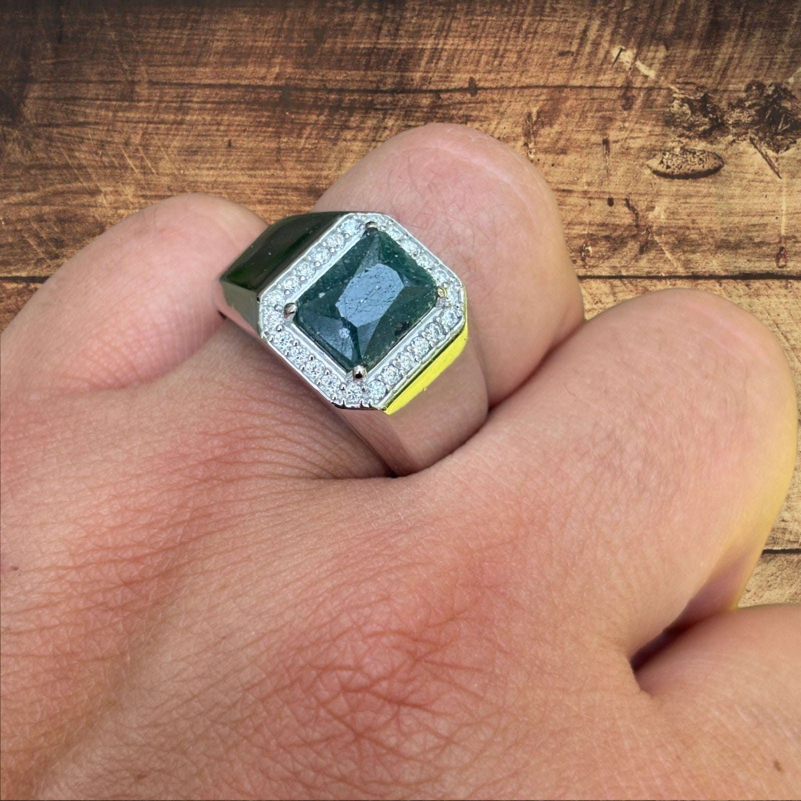 925 Sterling Silver Green Emerald Stone Ring With Moissanite