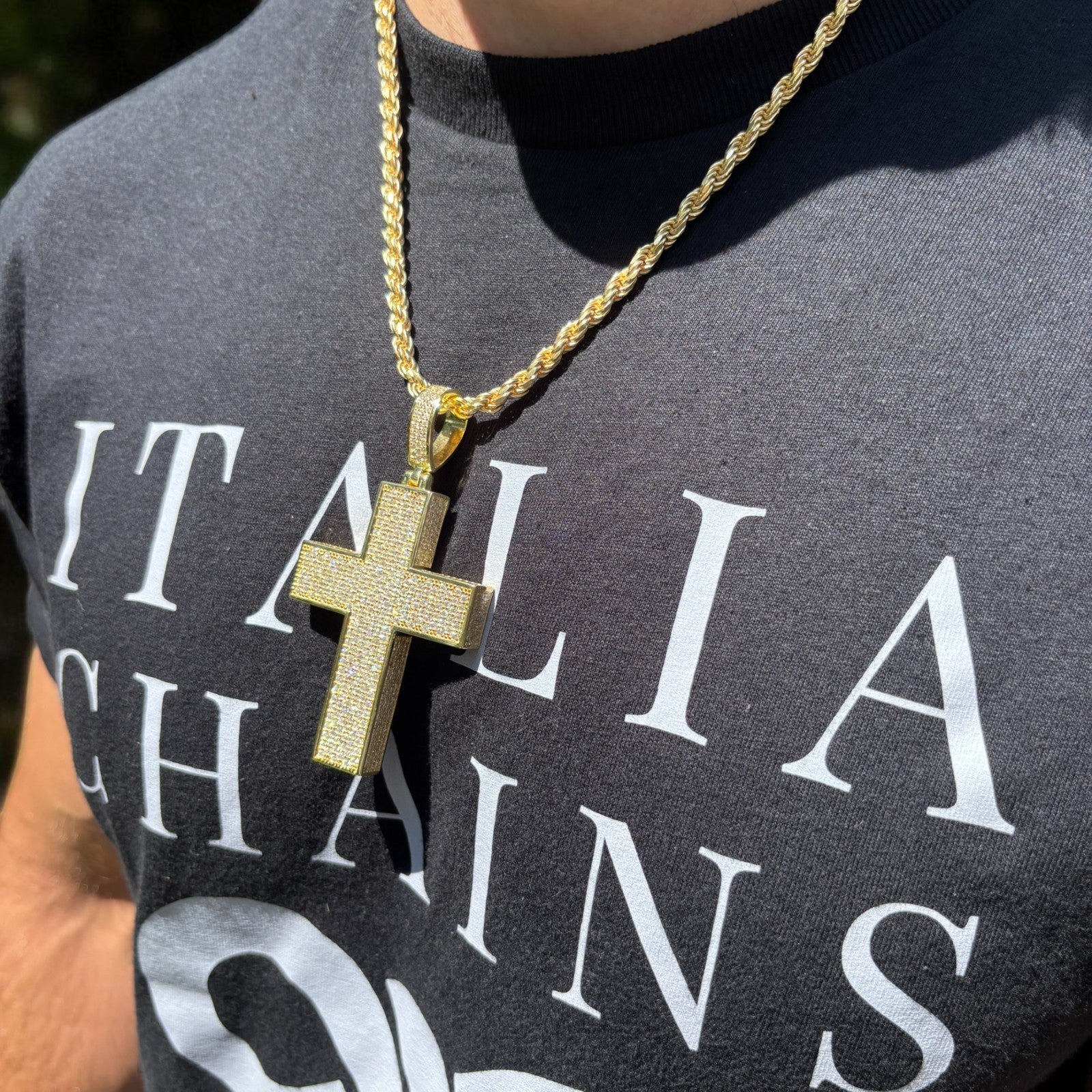925 Sterling Silver 3D Cross Pendant With Moissanite - Large