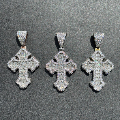 925 Sterling Silver Gothic Cross With Moissanite - Medium