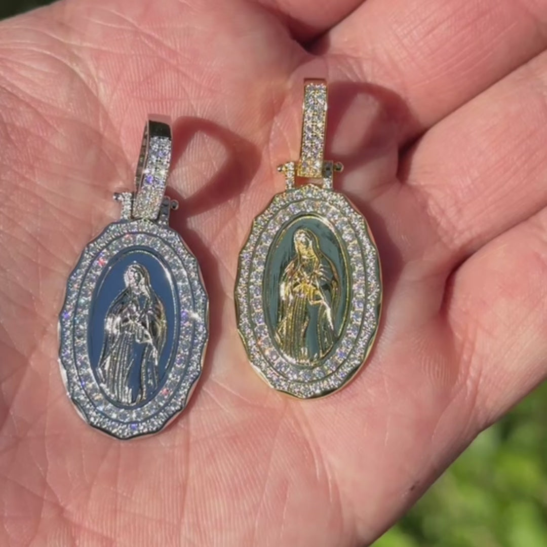 925 Sterling Silver Jesus Medallion Pendant With Moissanite